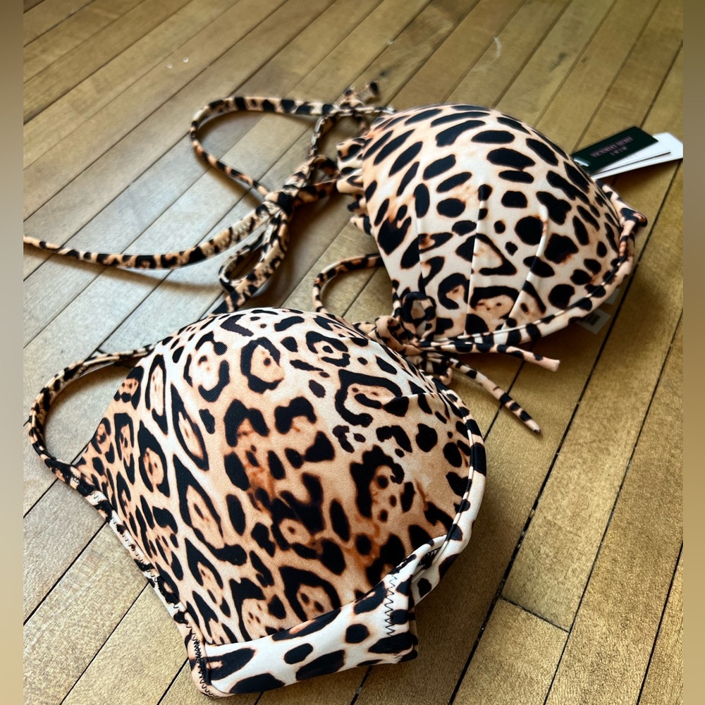 BNWT 34C Victoria’s Secret Bathing Suit Top